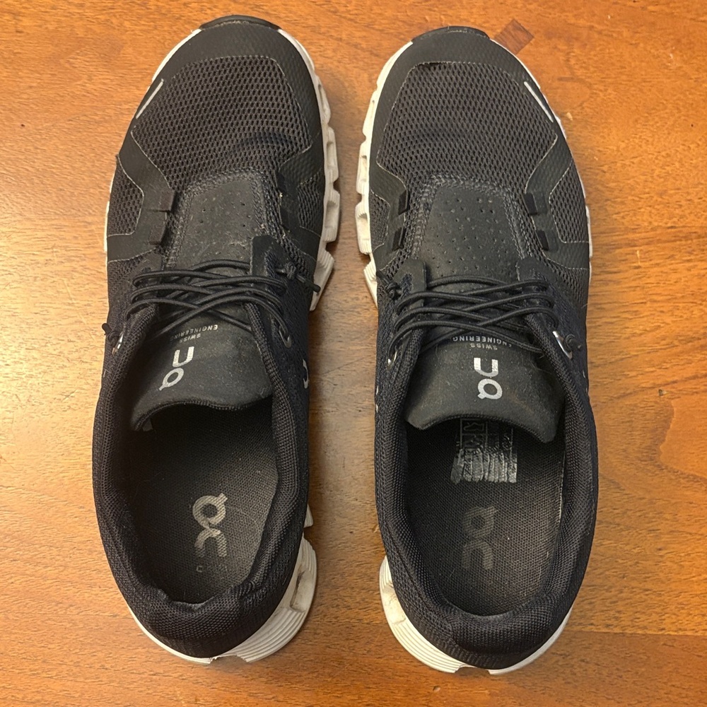 On Cloud Women’s Running Black and White Athletic Shoes